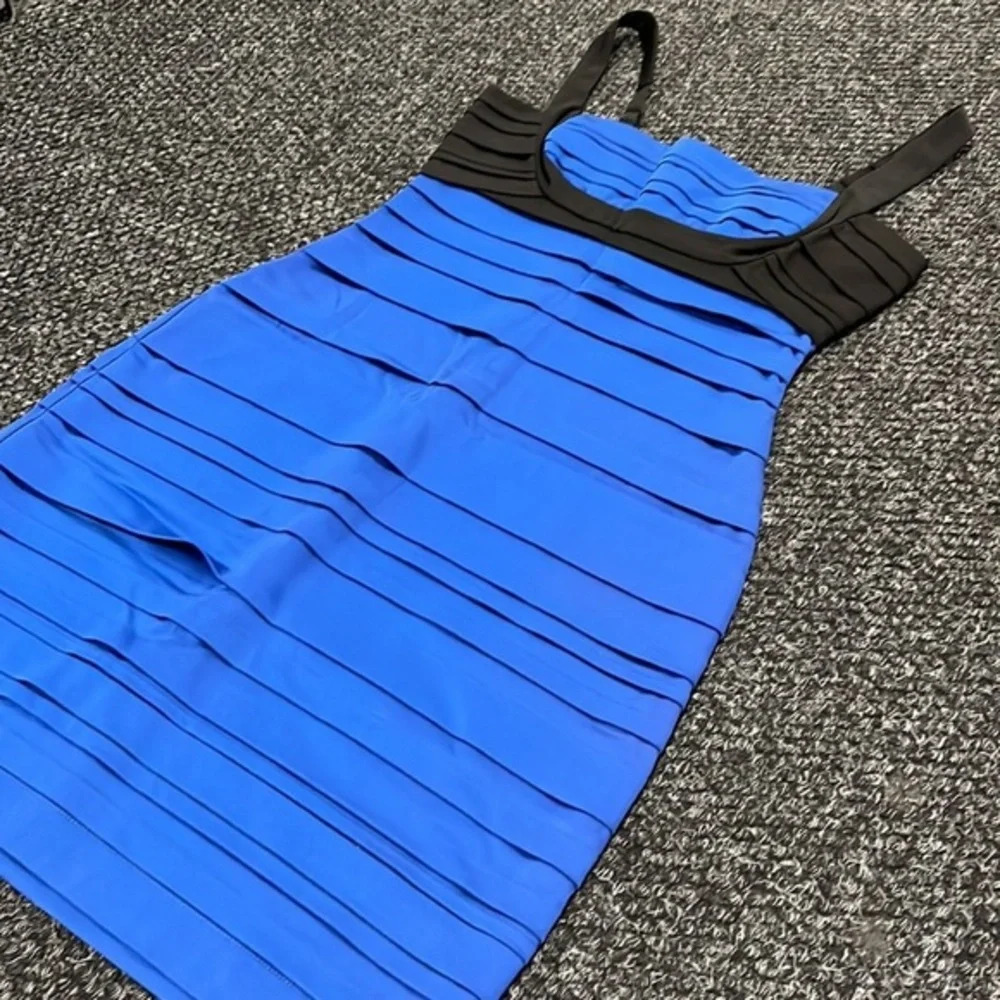 Nwt Bcbg Navy Blue Colorblock Dress New — image 7 of 8